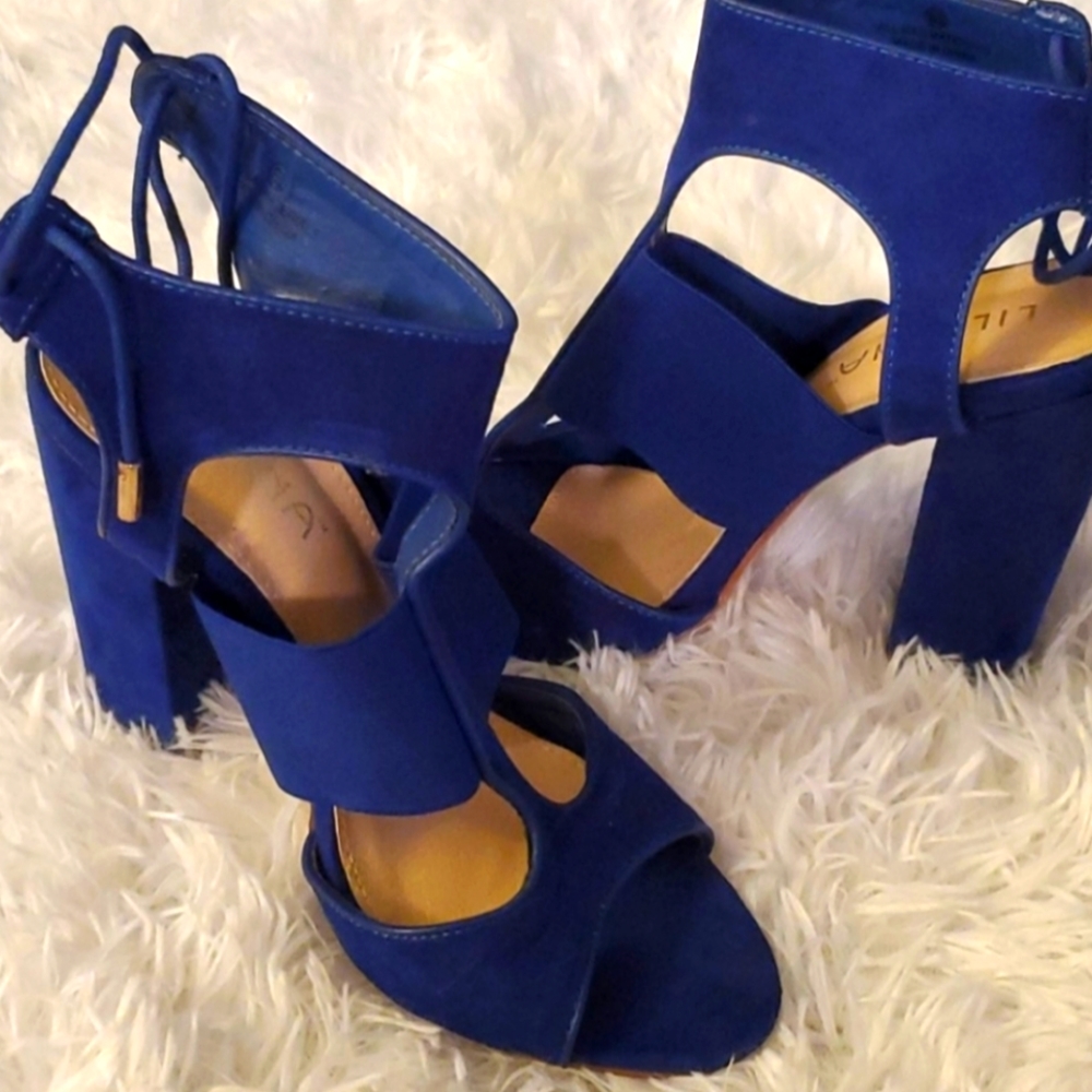 Strappy blue faux suede heels